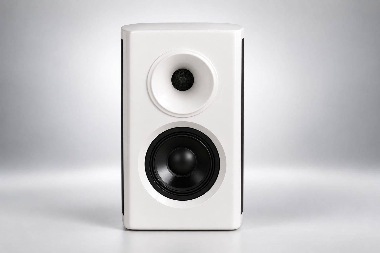 EBTB BoXXeR DM-1 compact bookshelf loudspeaker
